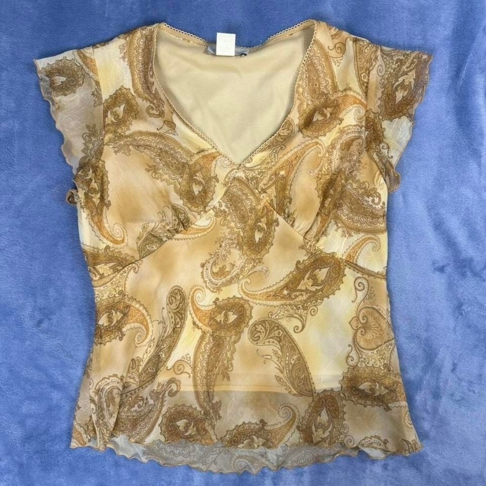 Vintage Sheena gold paisley top‎ with lace trim. Size XL